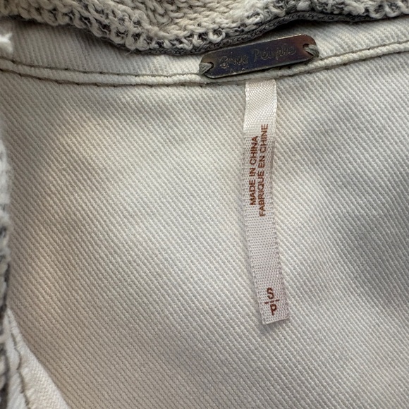 Free People Women's‎ White & Gray Distressed Jacket S/P Urban Base Fallfashion - Picture 4 of 4